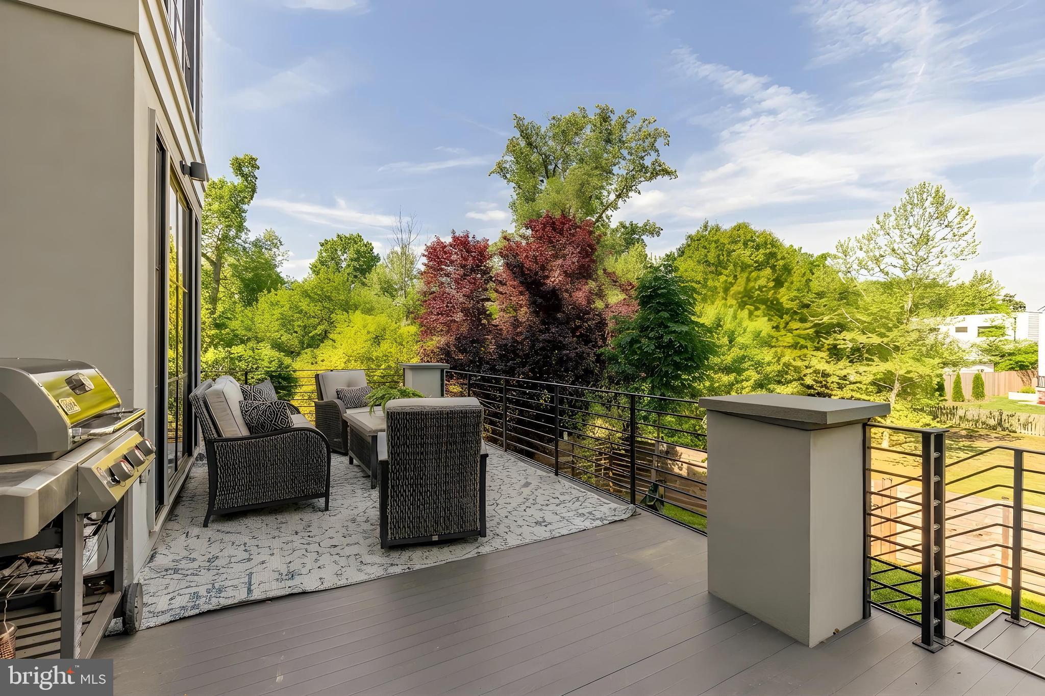 135 N EDGEWOOD STREET