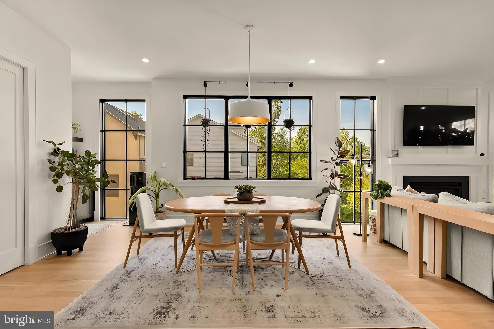 135 N EDGEWOOD STREET