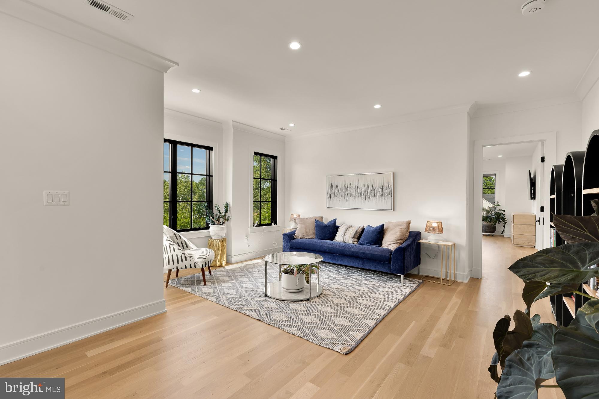 135 N EDGEWOOD STREET