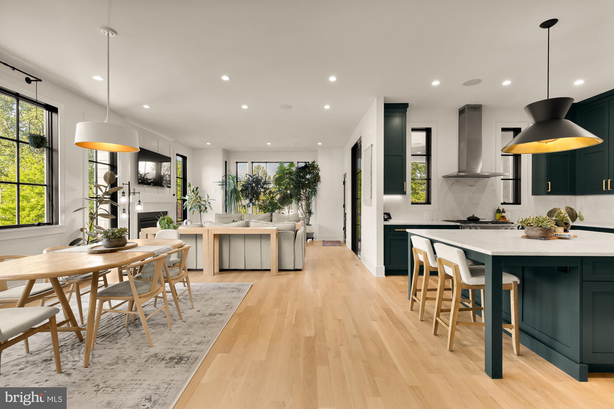 135 N EDGEWOOD STREET