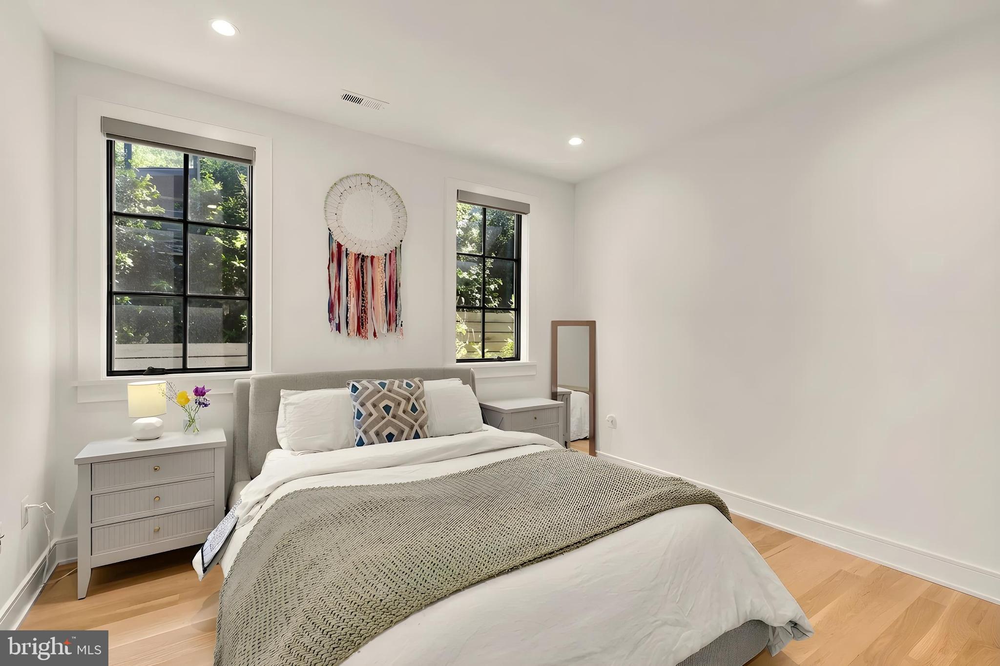 135 N EDGEWOOD STREET