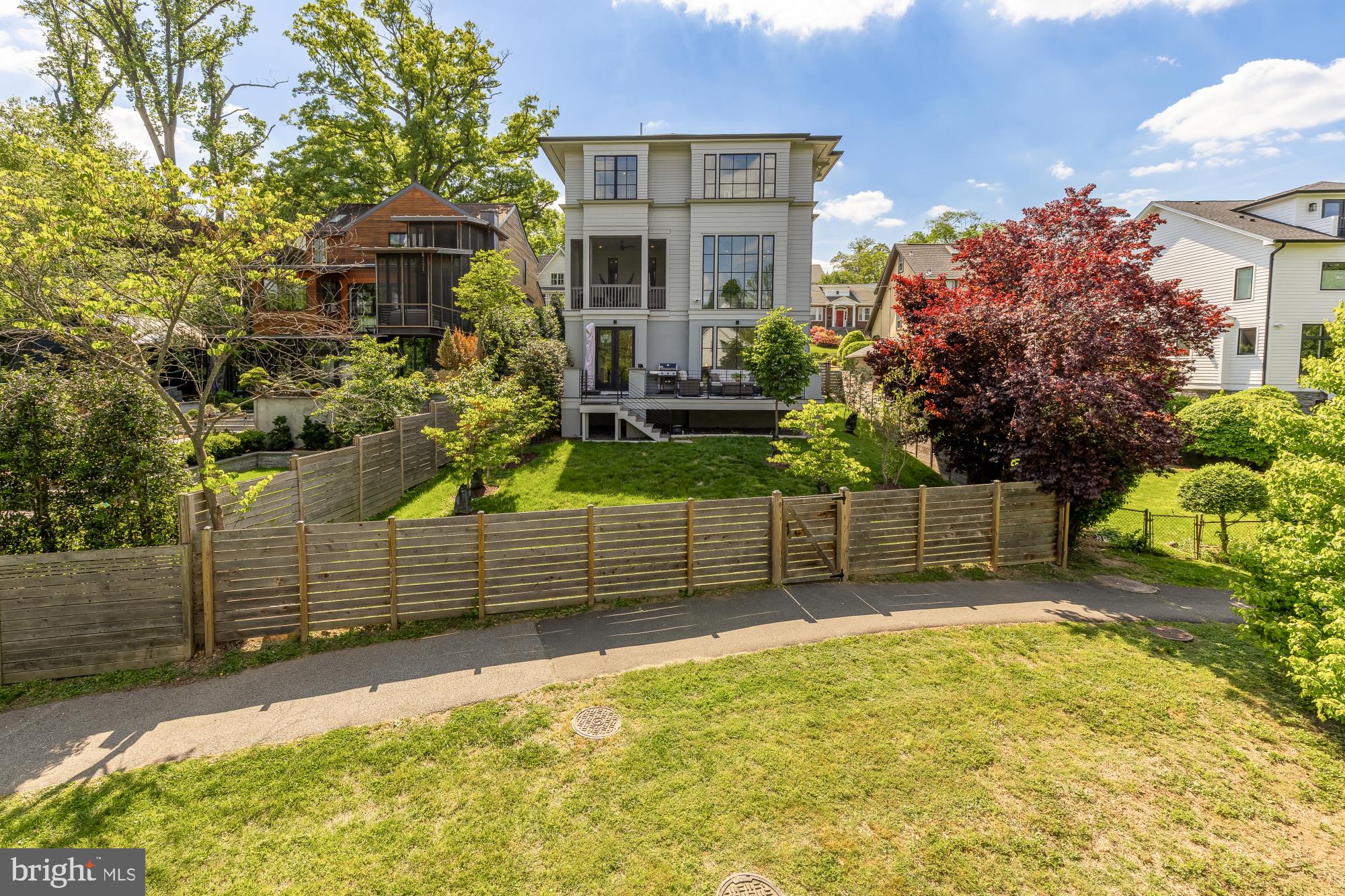 135 N EDGEWOOD STREET