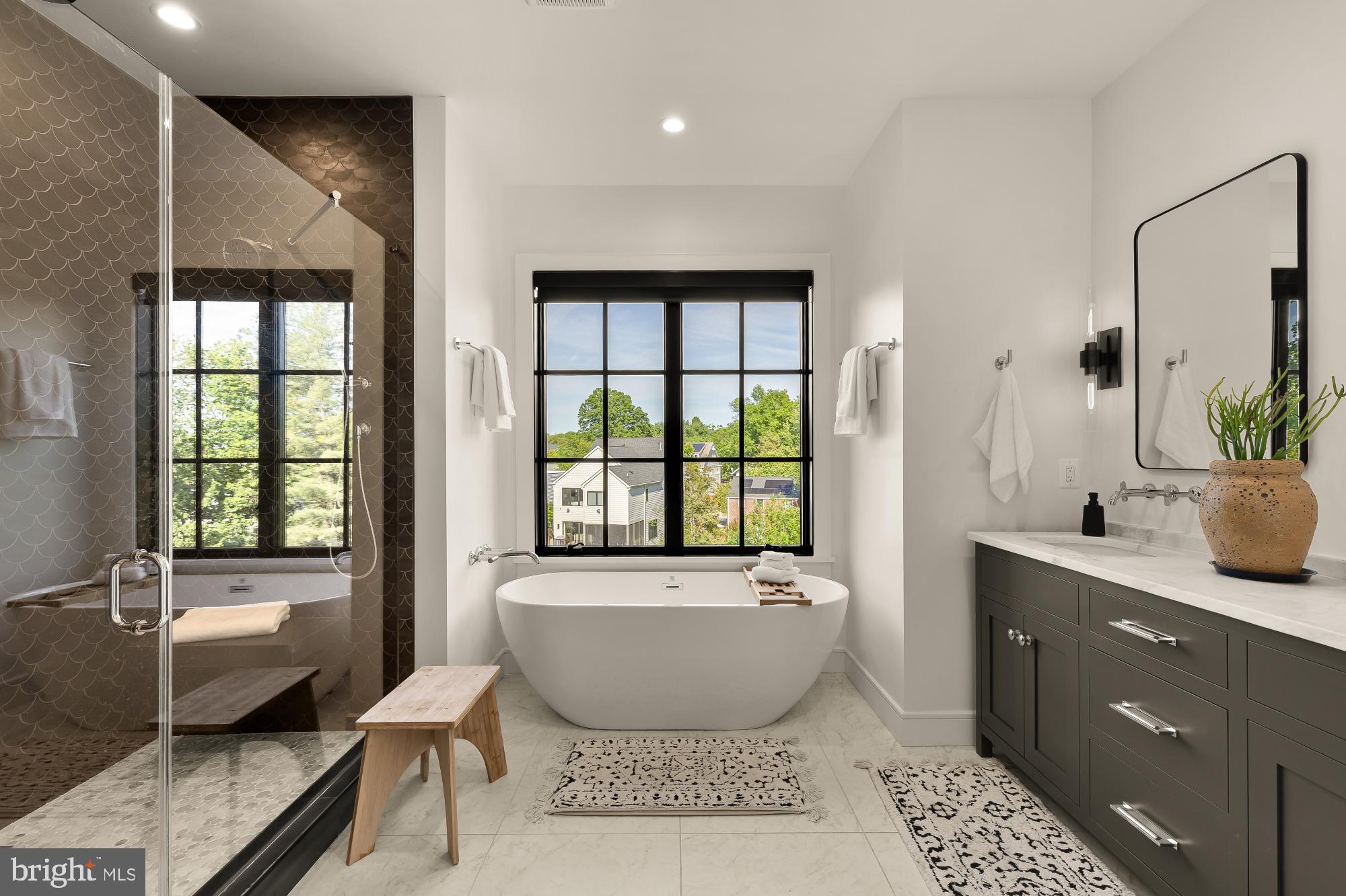 135 N EDGEWOOD STREET