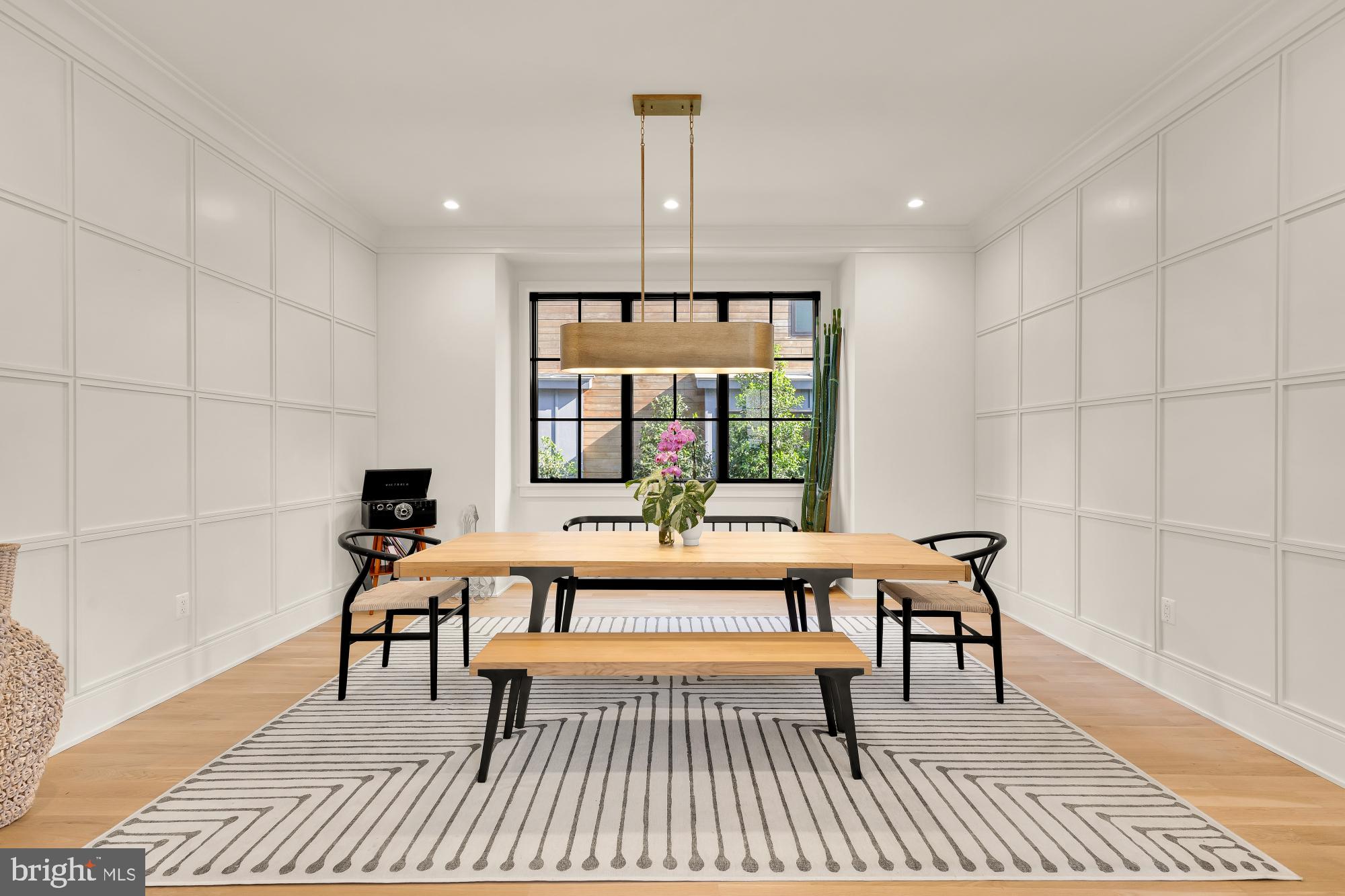 135 N EDGEWOOD STREET