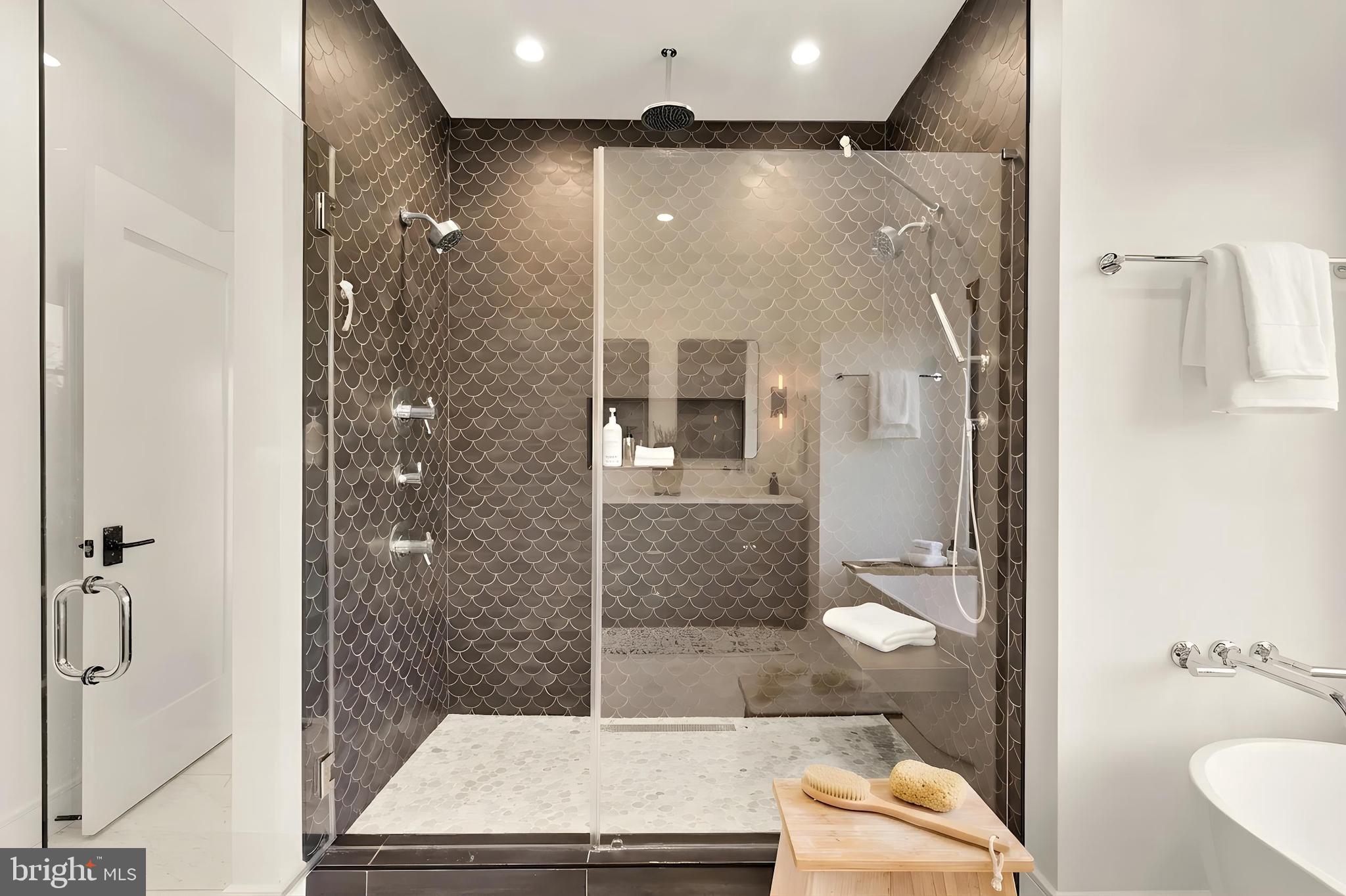 135 N EDGEWOOD STREET