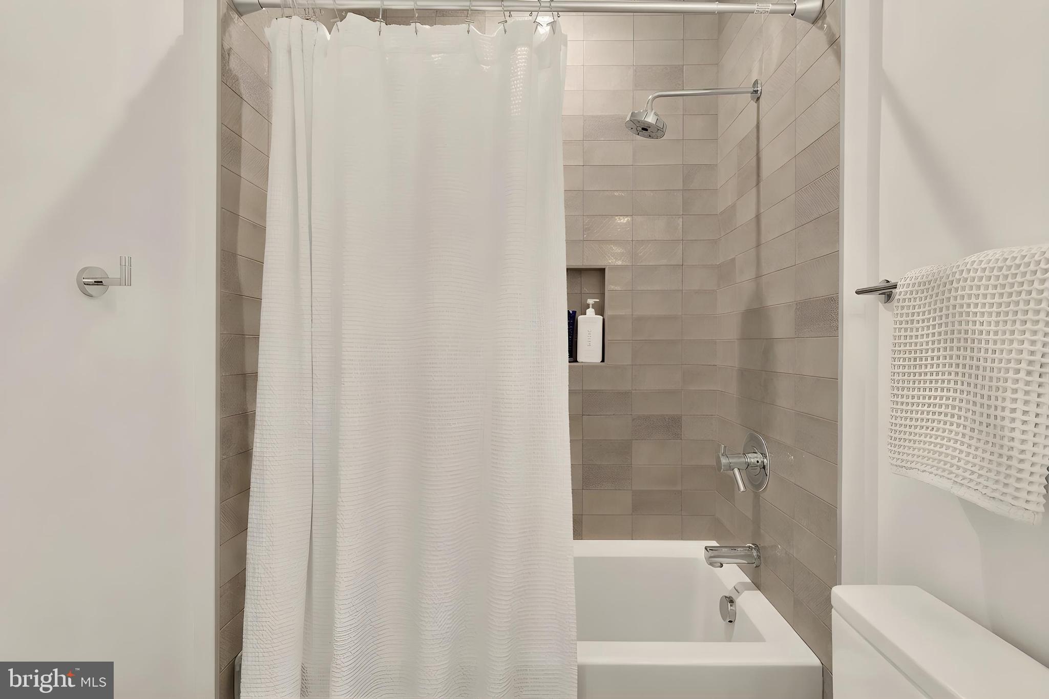 135 N EDGEWOOD STREET