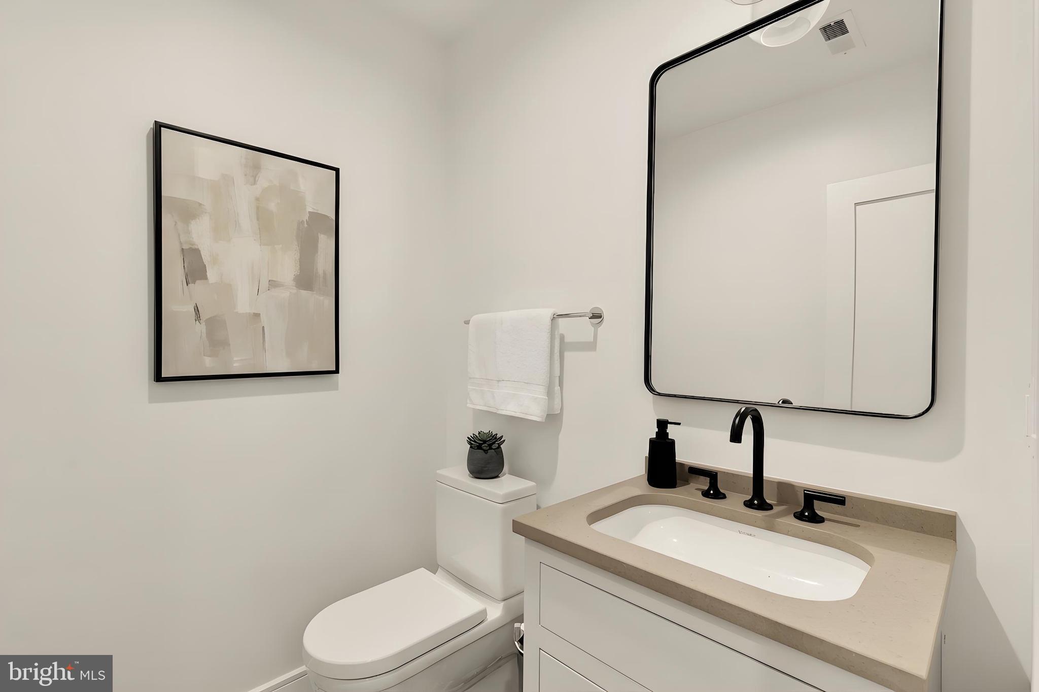 135 N EDGEWOOD STREET