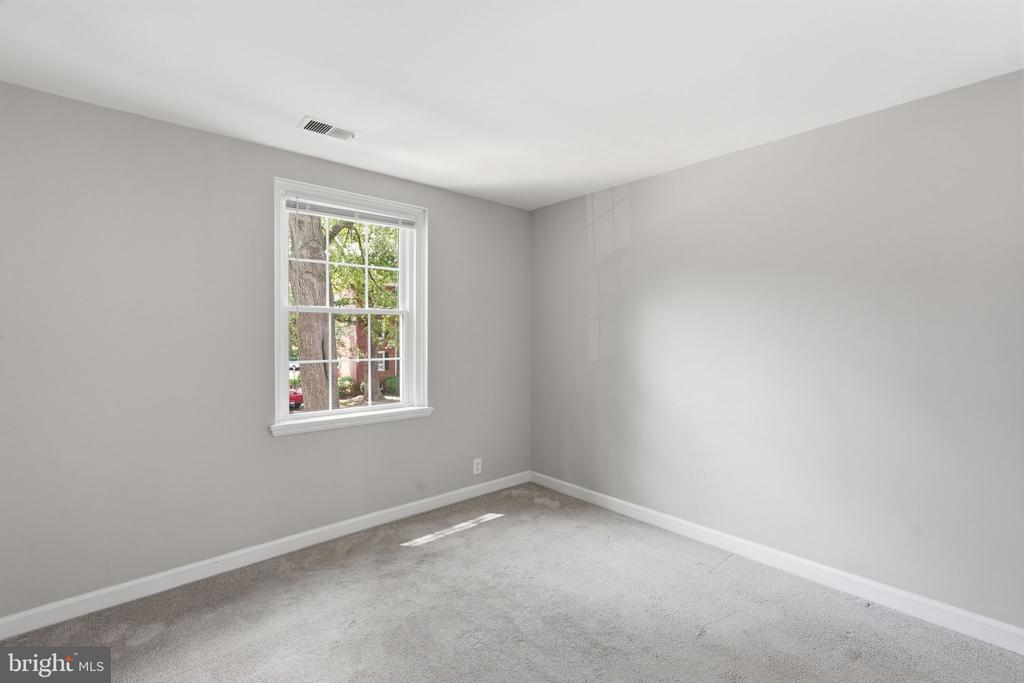 2983 S COLUMBUS STREET Unit: B1