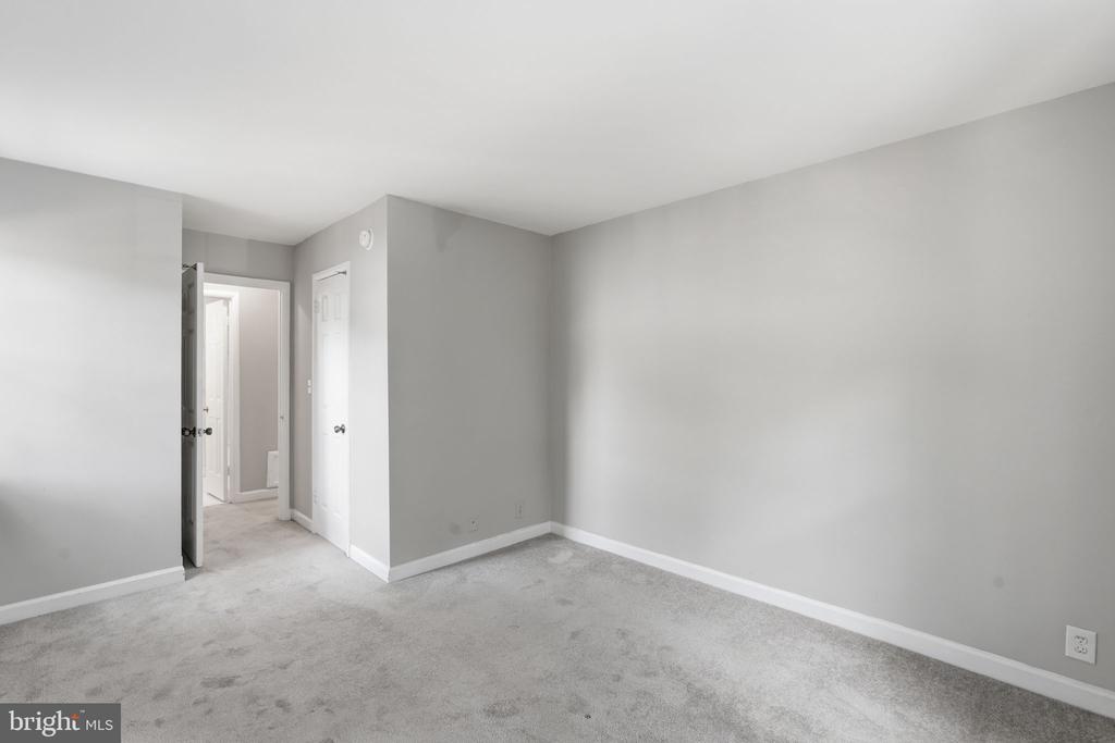 2983 S COLUMBUS STREET Unit: B1