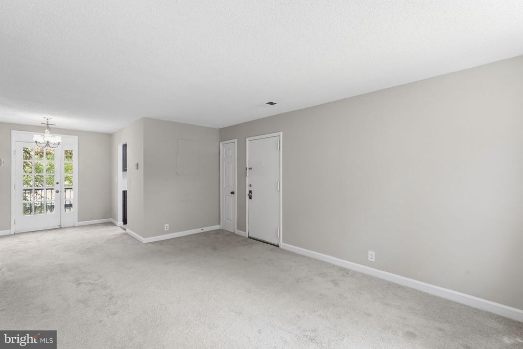2983 S COLUMBUS STREET Unit: B1