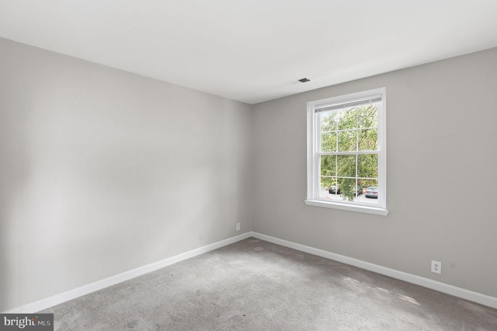 2983 S COLUMBUS STREET Unit: B1