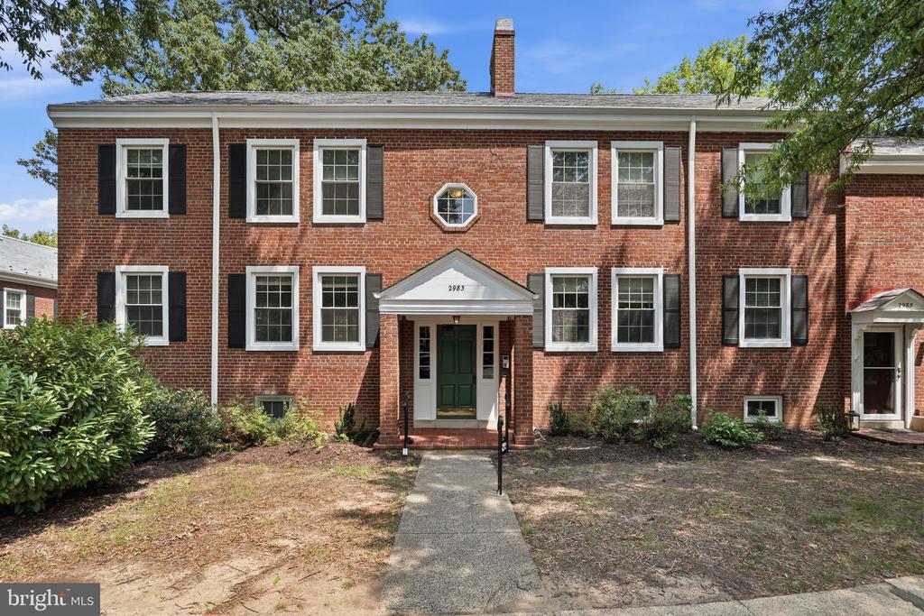 2983 S COLUMBUS STREET Unit: B1