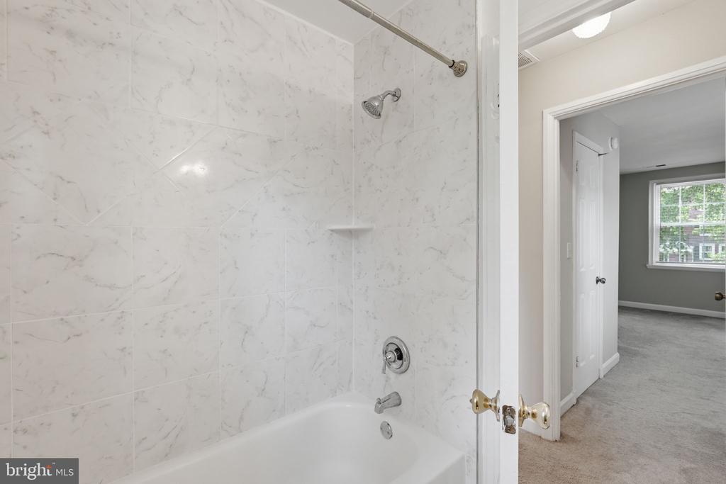 2983 S COLUMBUS STREET Unit: B1