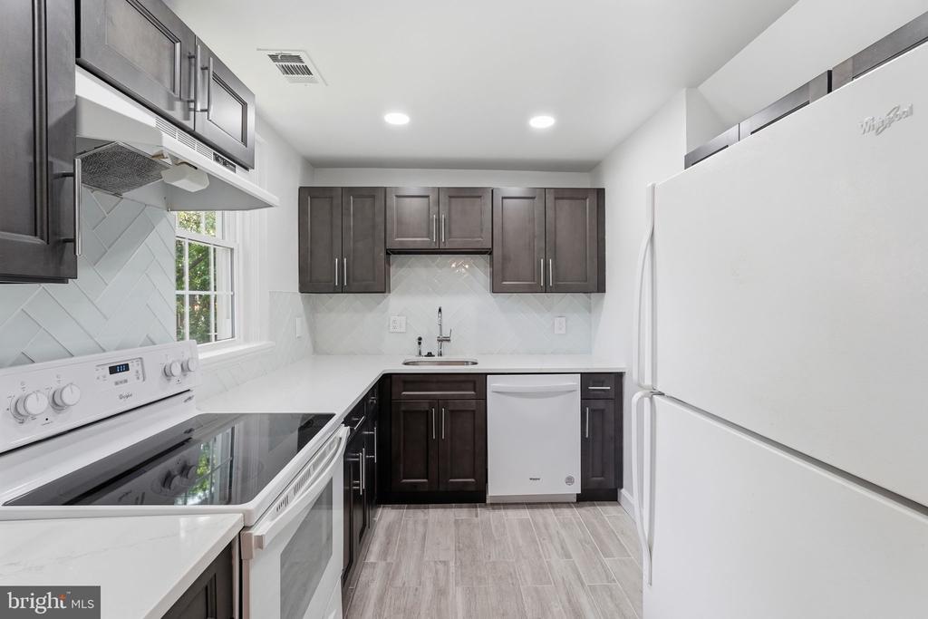 2983 S COLUMBUS STREET Unit: B1