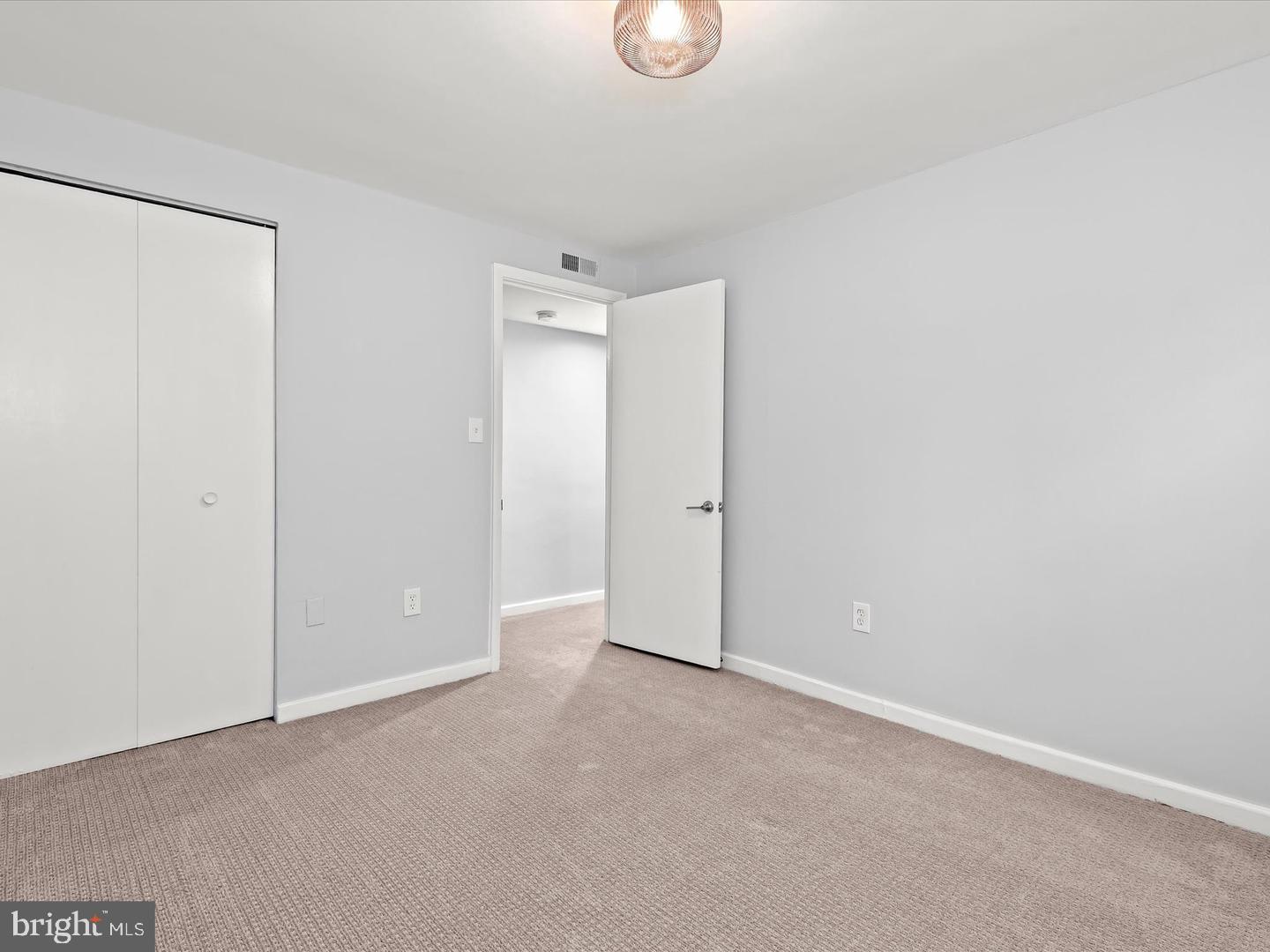 706 S ARLINGTON MILL DRIVE 18203
