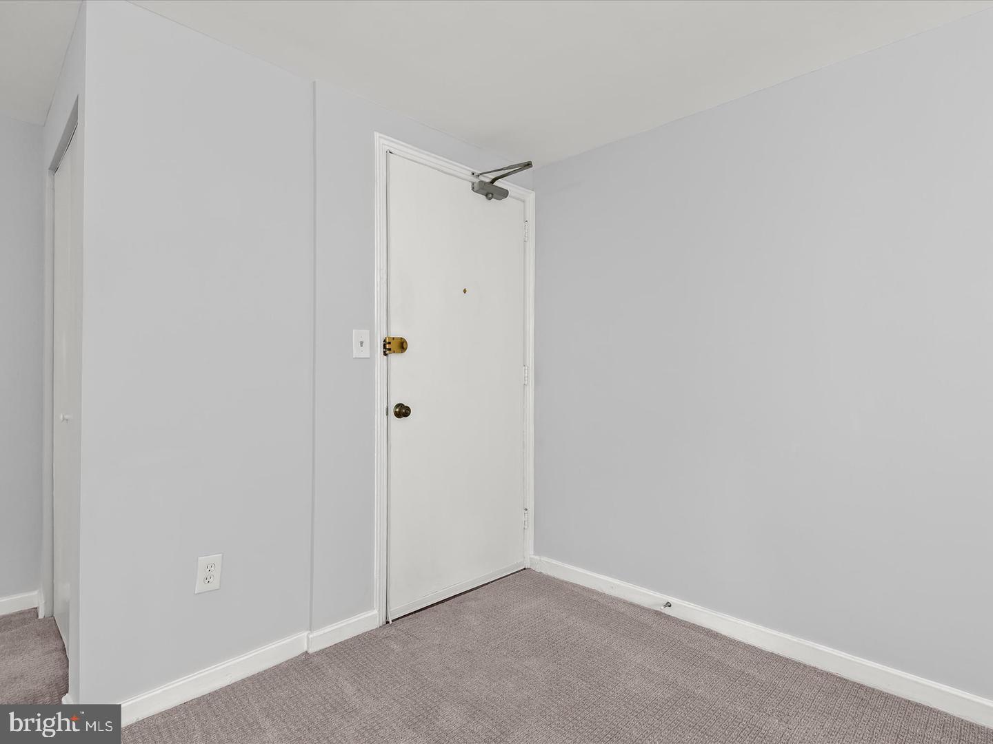 706 S ARLINGTON MILL DRIVE 18203