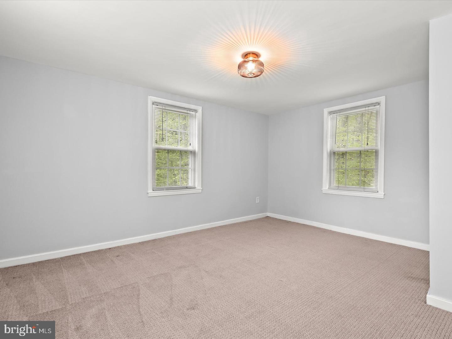 706 S ARLINGTON MILL DRIVE 18203