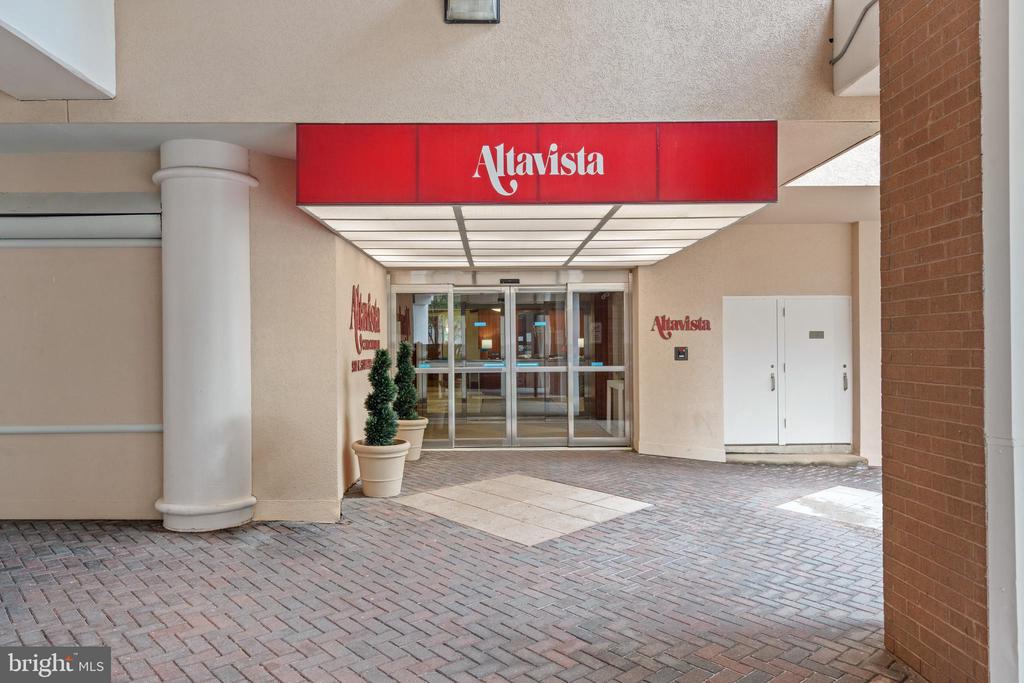 900 N STAFFORD STREET Unit: 1116