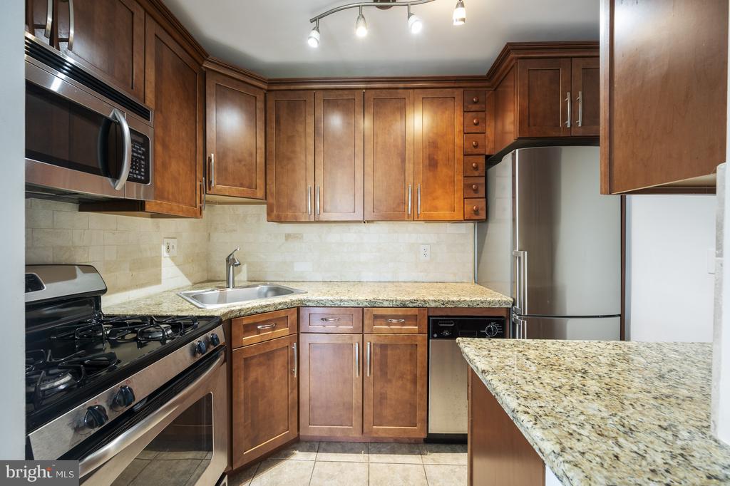 1111 ARLINGTON BOULEVARD Unit: 707