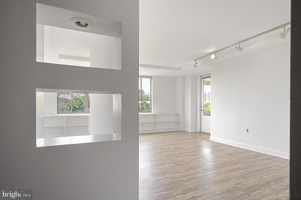 1111 ARLINGTON BOULEVARD Unit: 707