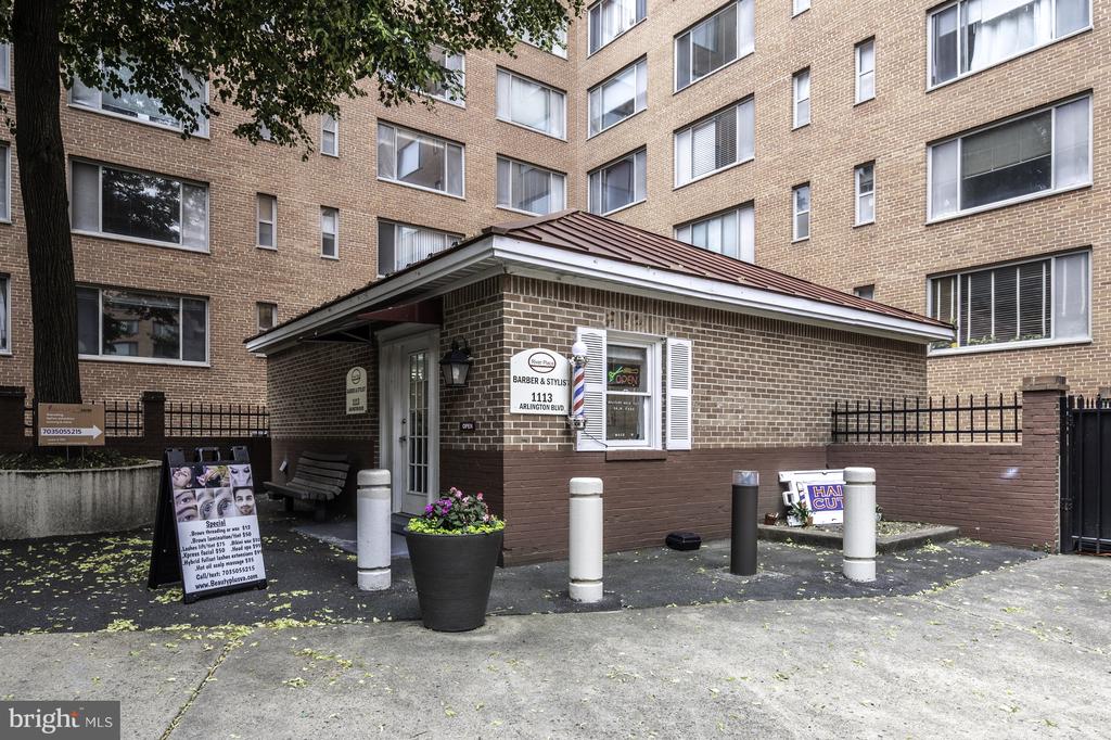 1111 ARLINGTON BOULEVARD Unit: 707