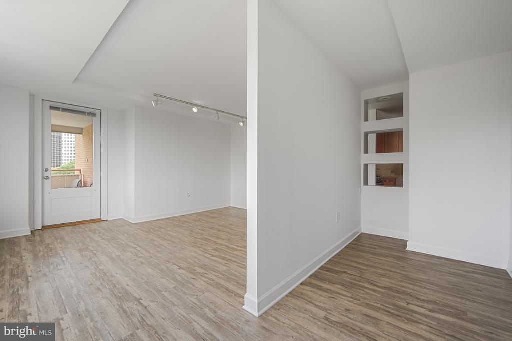 1111 ARLINGTON BOULEVARD Unit: 707