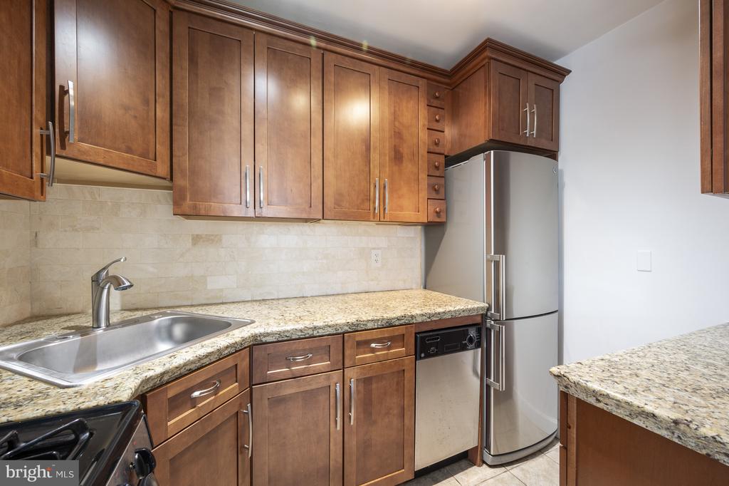 1111 ARLINGTON BOULEVARD Unit: 707