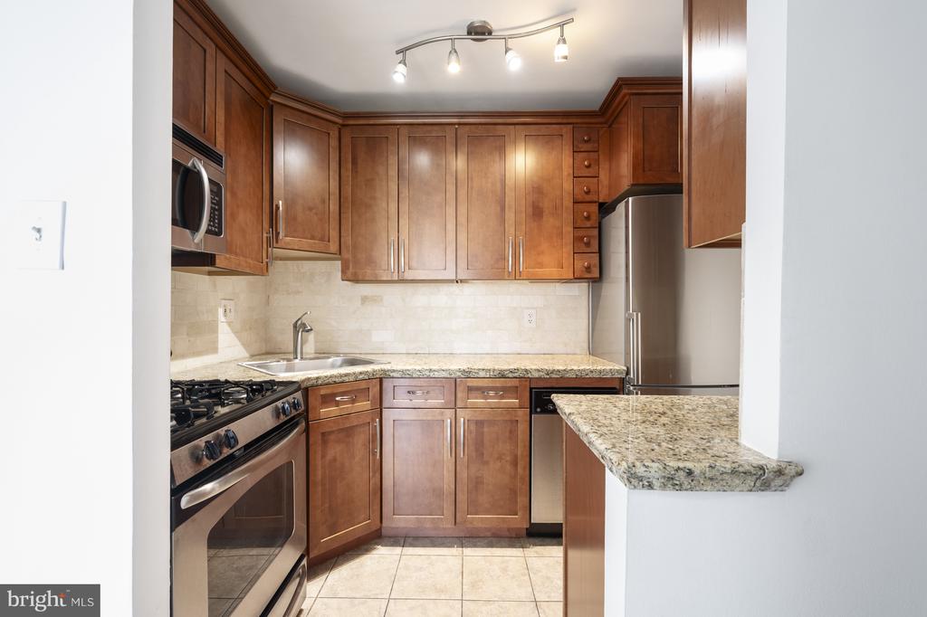 1111 ARLINGTON BOULEVARD Unit: 707