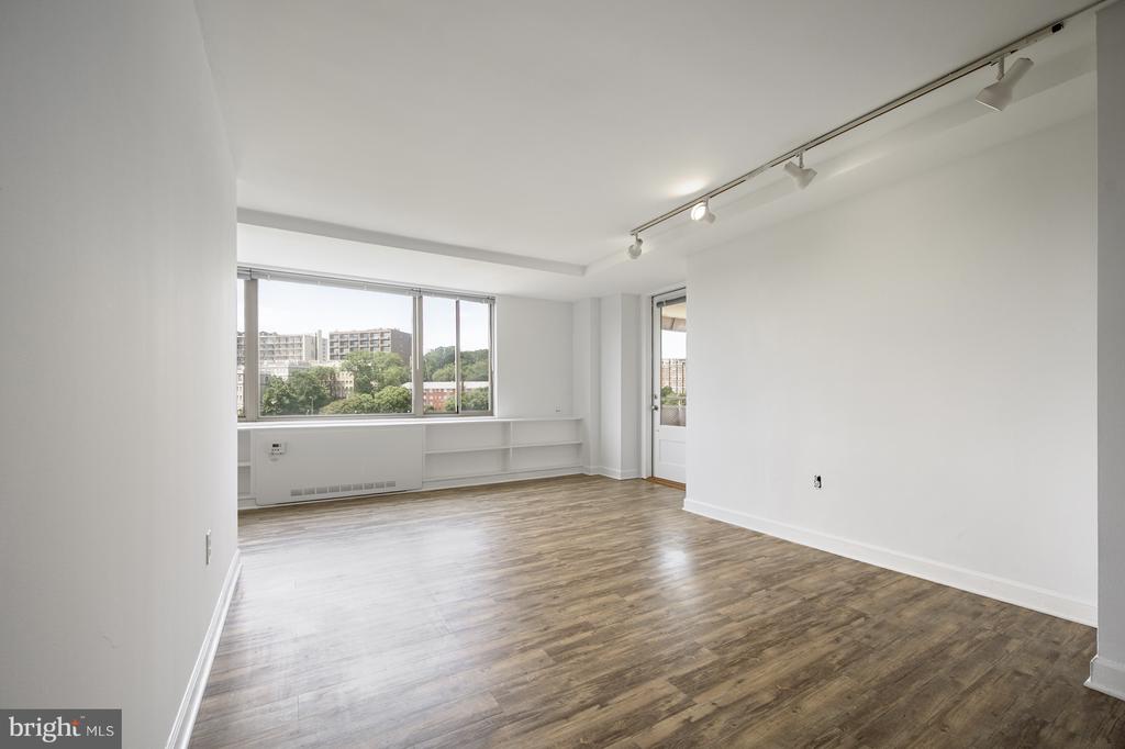 1111 ARLINGTON BOULEVARD Unit: 707