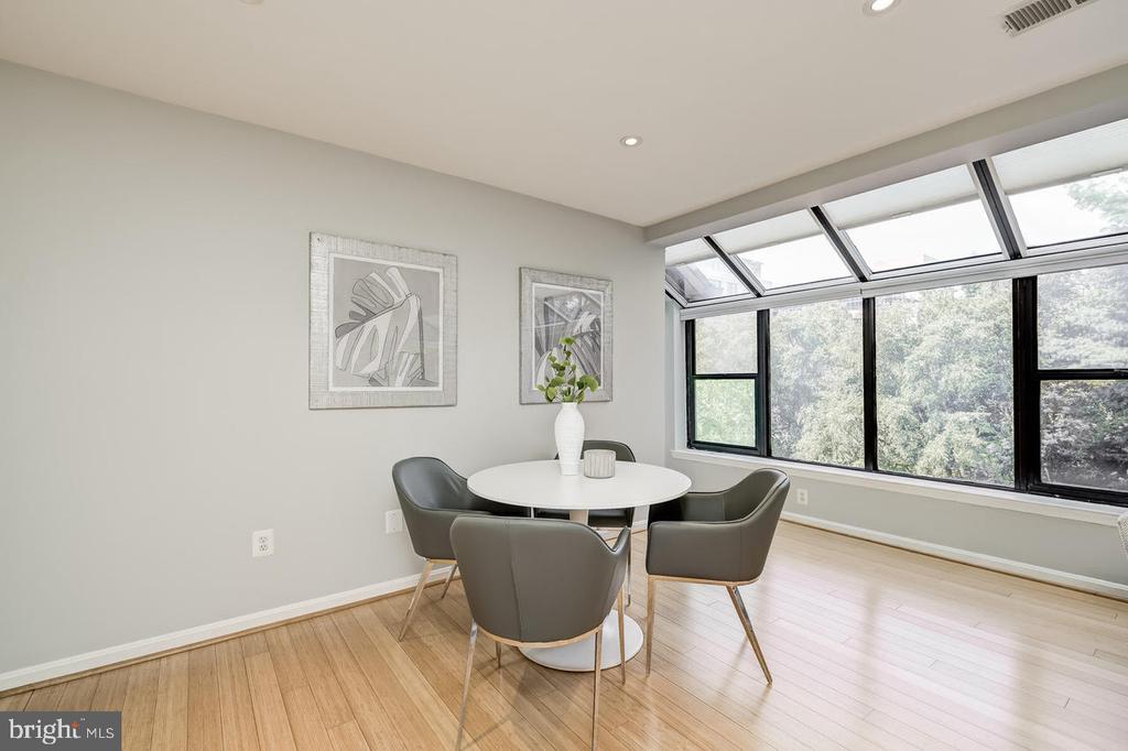 1029 N STUART STREET Unit: 307