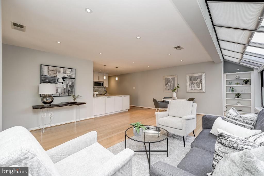 1029 N STUART STREET Unit: 307