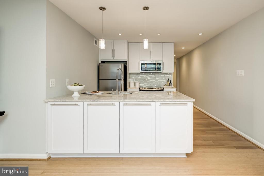 1029 N STUART STREET Unit: 307