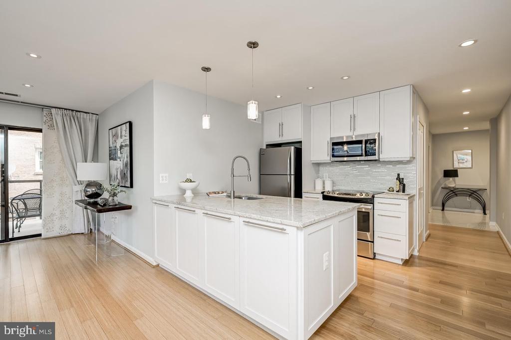 1029 N STUART STREET Unit: 307