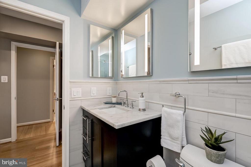1029 N STUART STREET Unit: 307