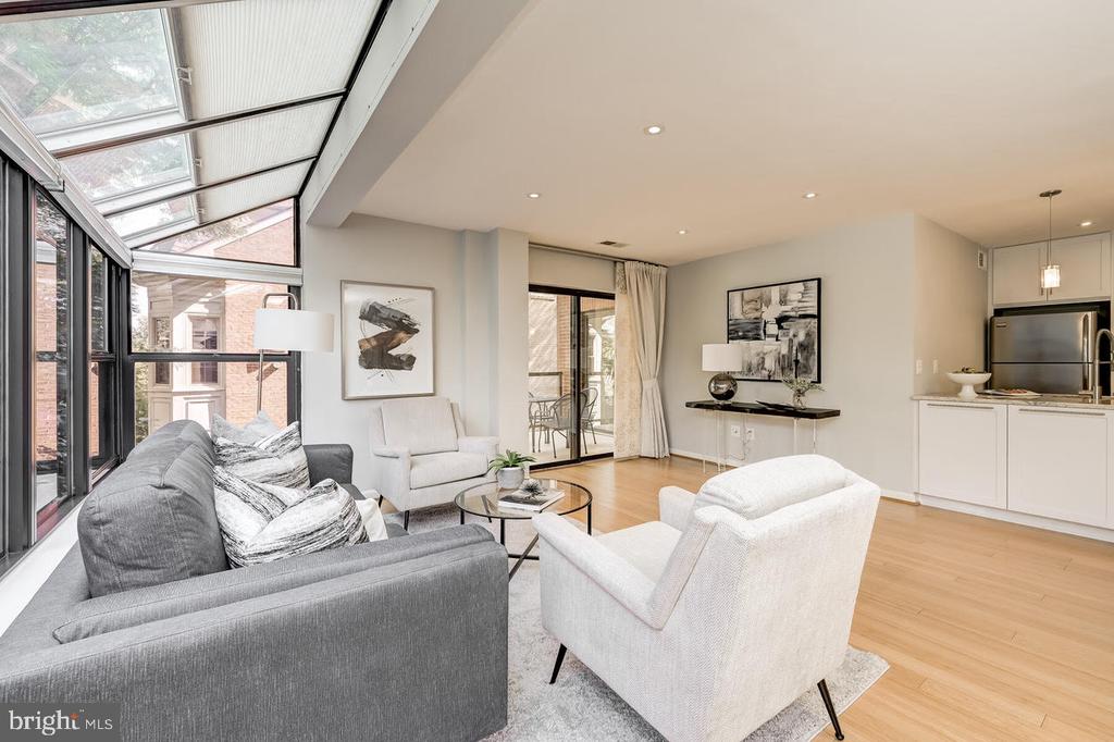 1029 N STUART STREET Unit: 307