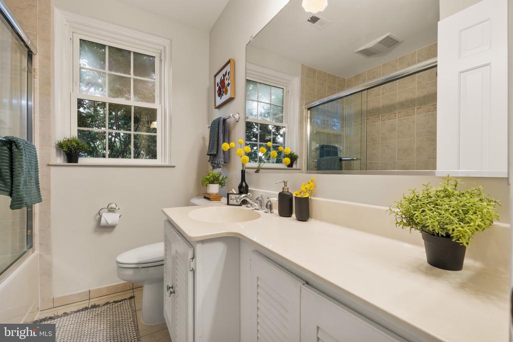 3509 S STAFFORD STREET Unit: A
