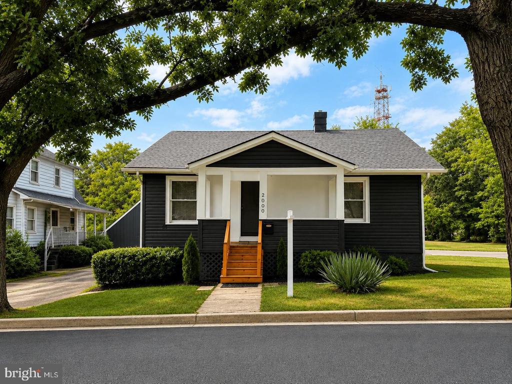 2000 6TH STREET S
