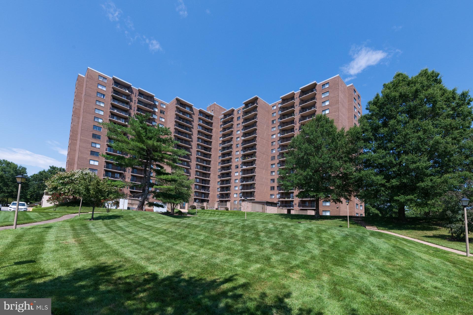 200 N Pickett St #1611