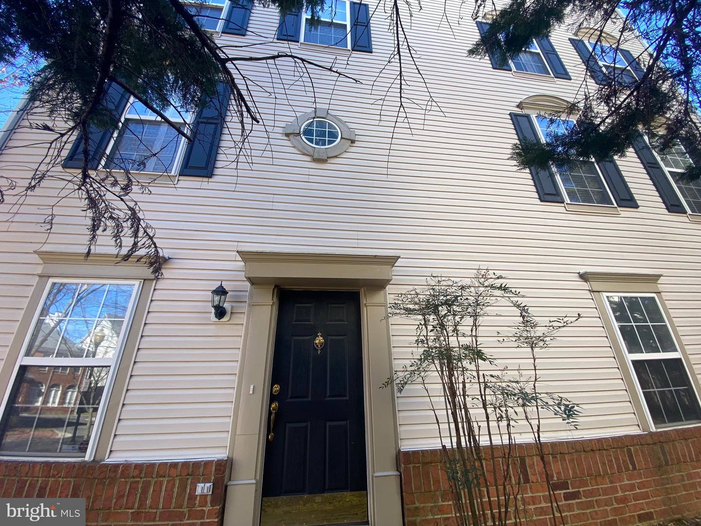 5142 Donovan Dr