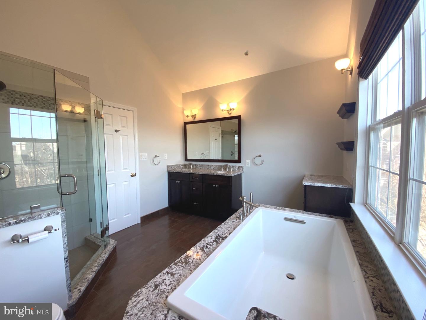 5142 Donovan Dr