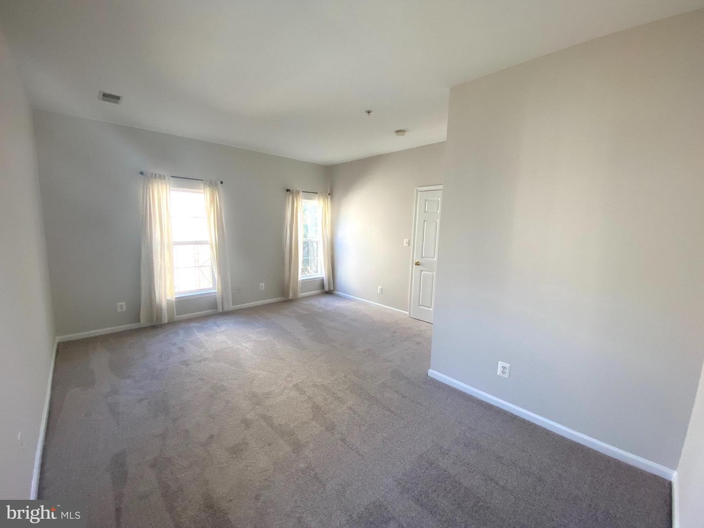 5142 Donovan Dr