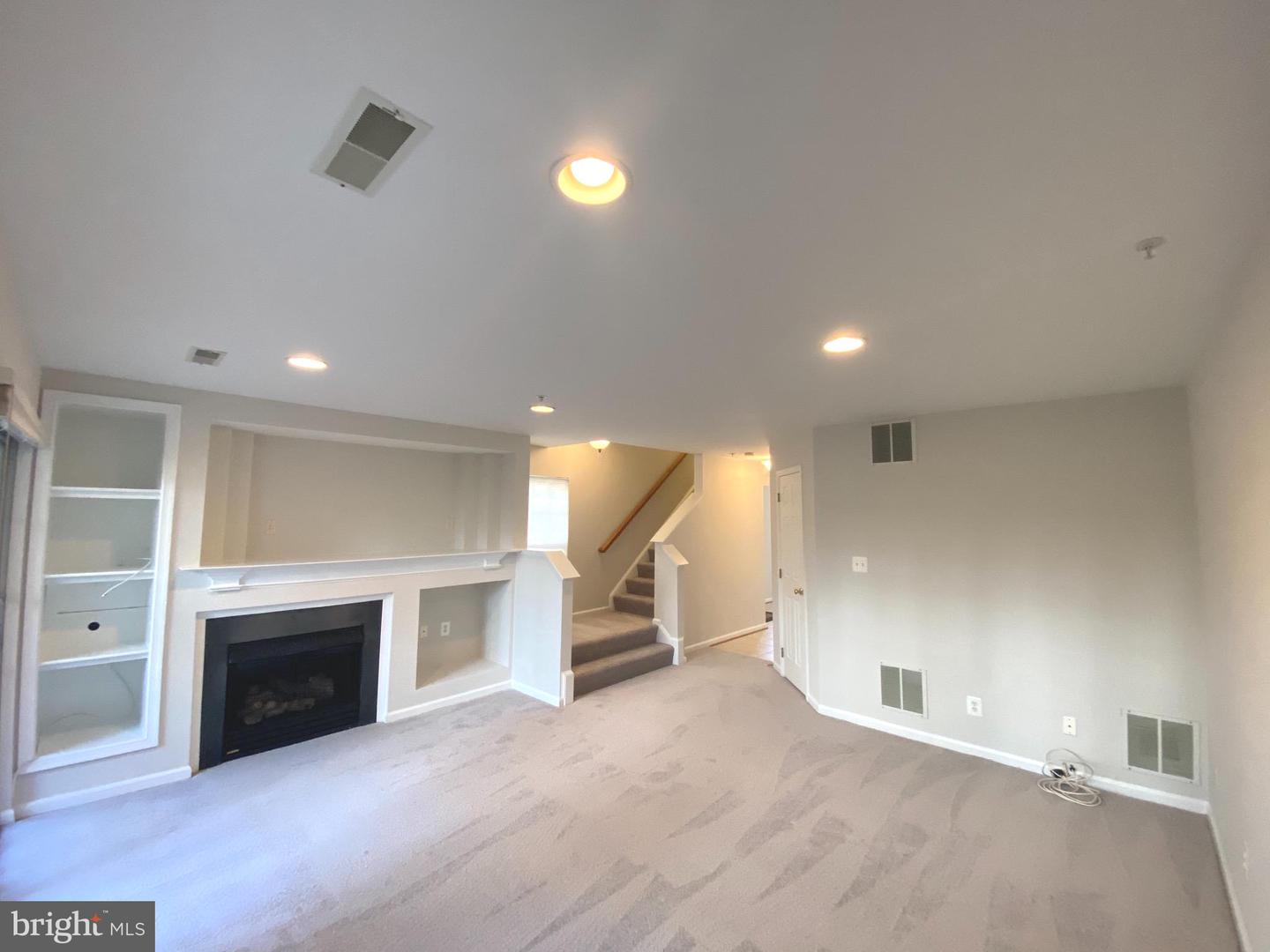5142 Donovan Dr