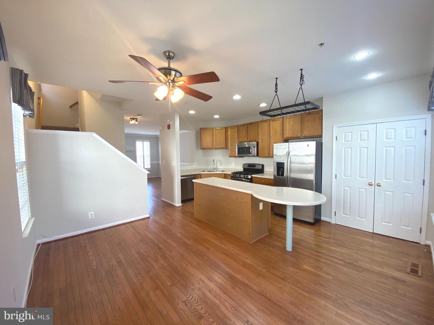 5142 Donovan Dr