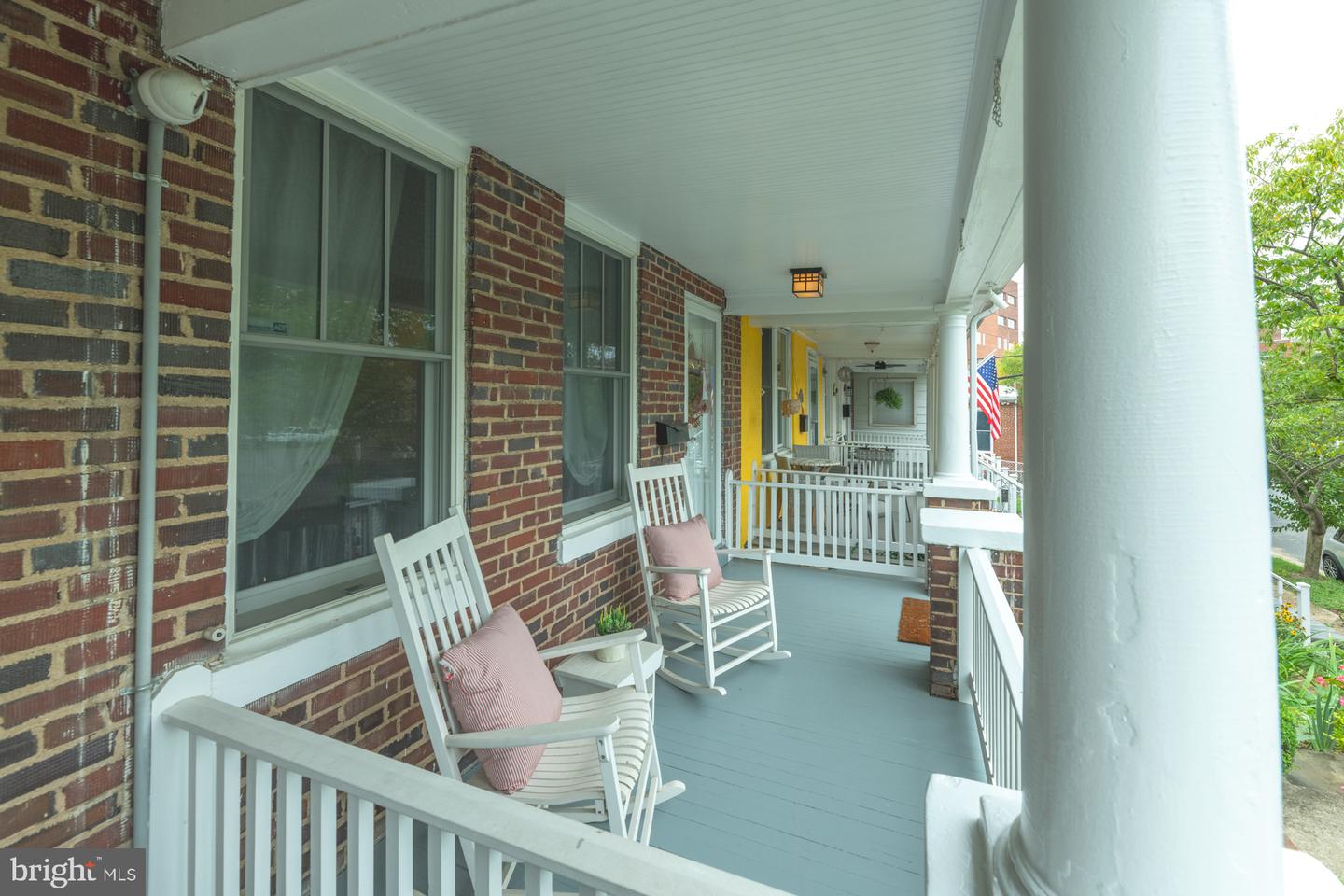 117 Peyton St N