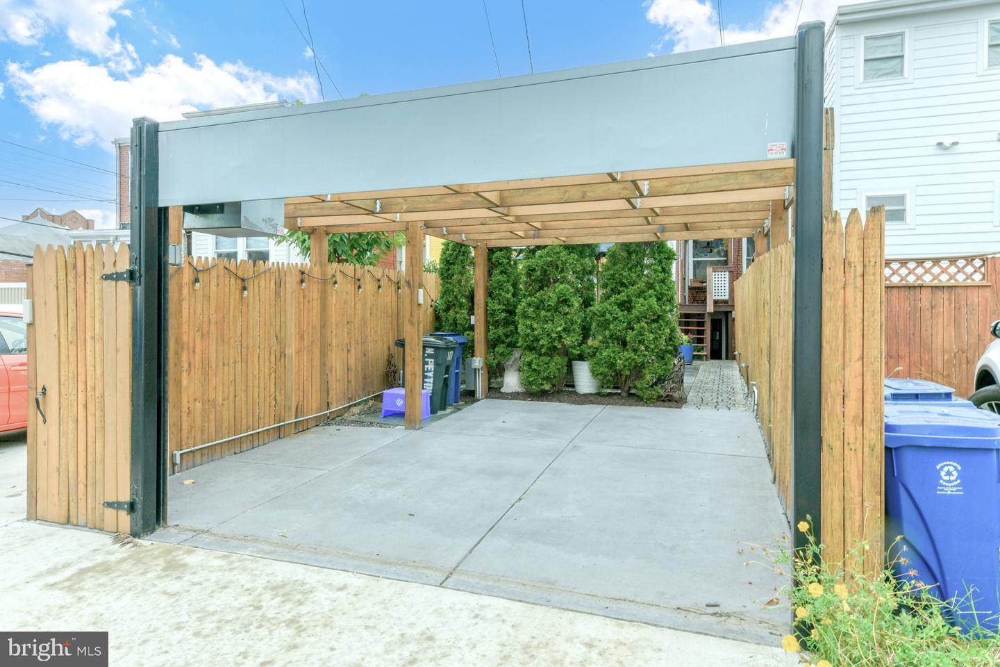 117 Peyton St N