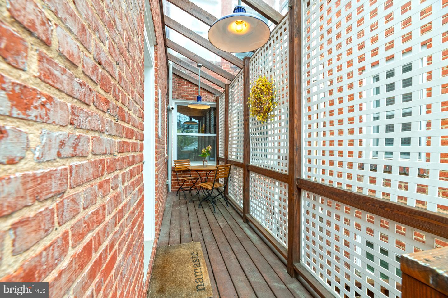 117 Peyton St N