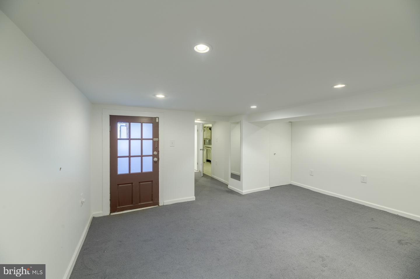 117 Peyton St N