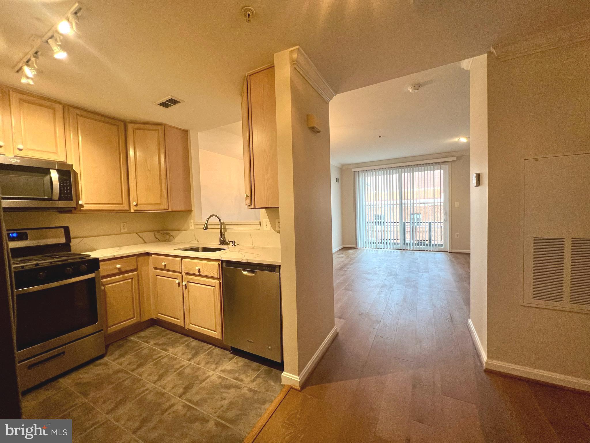 621 N Saint Asaph St #302