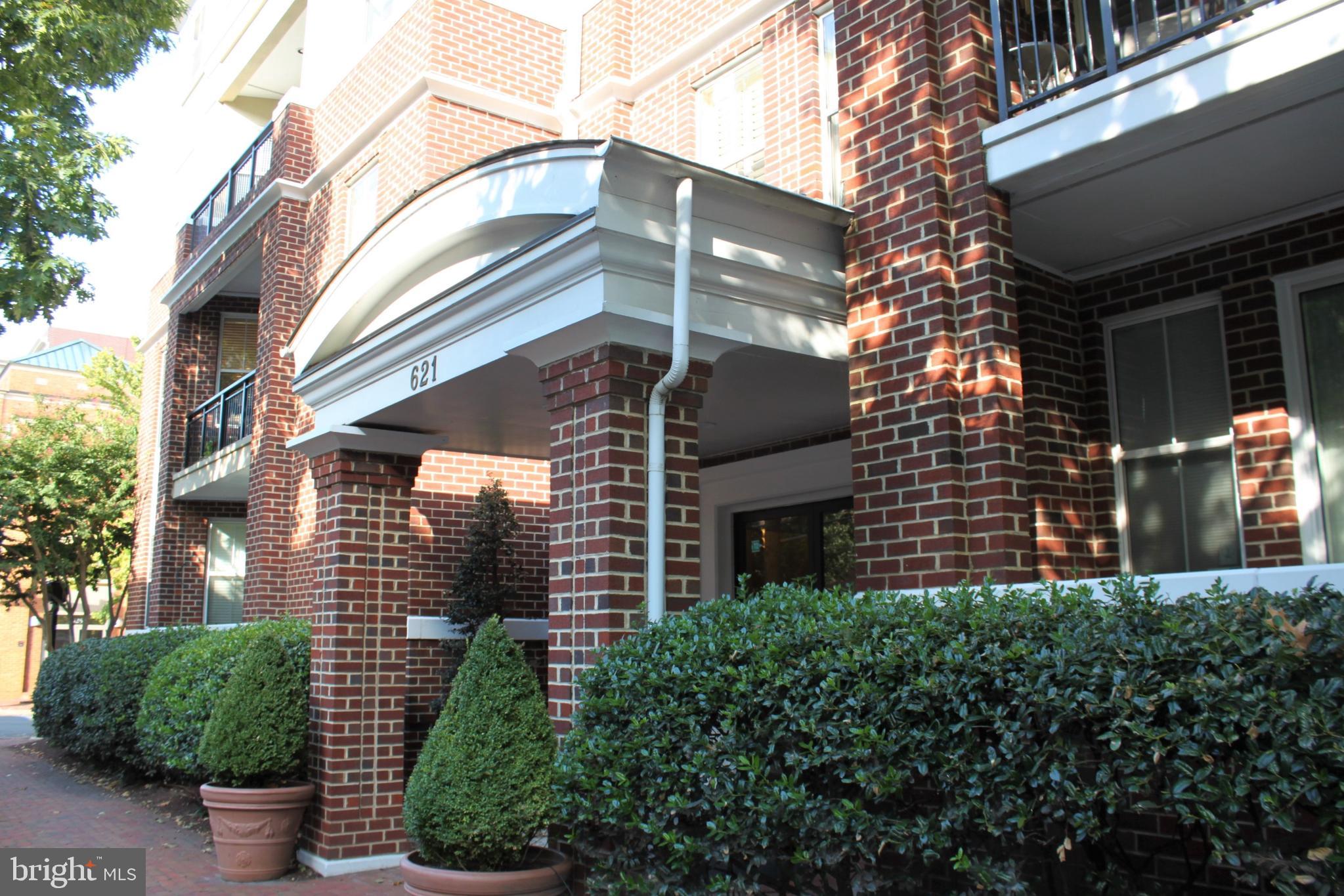 621 N Saint Asaph St #302