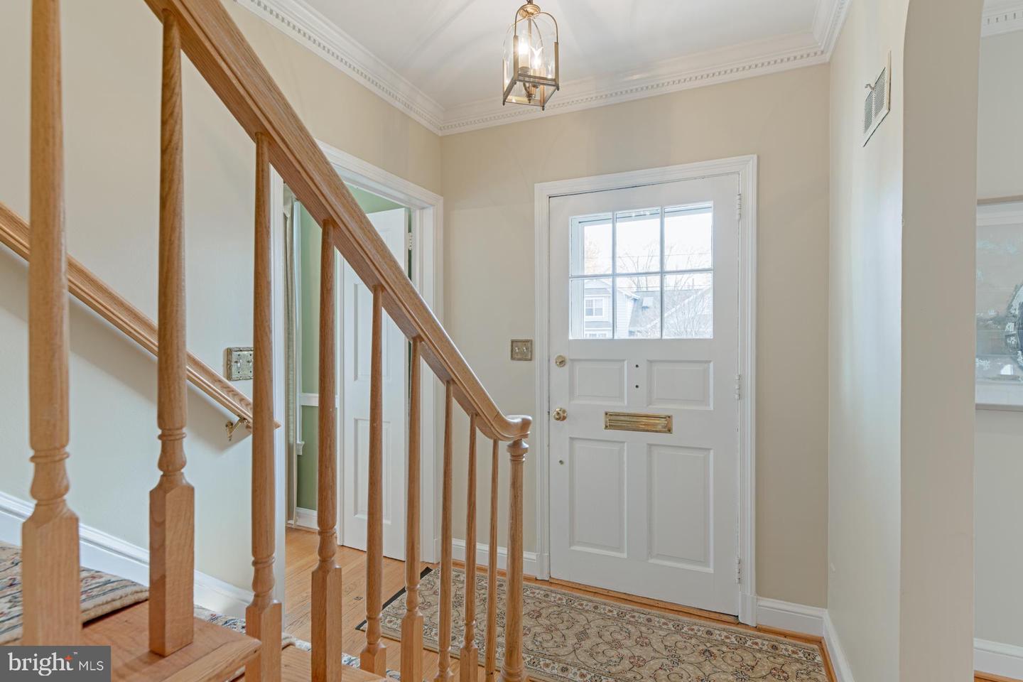 23 W Glendale Ave